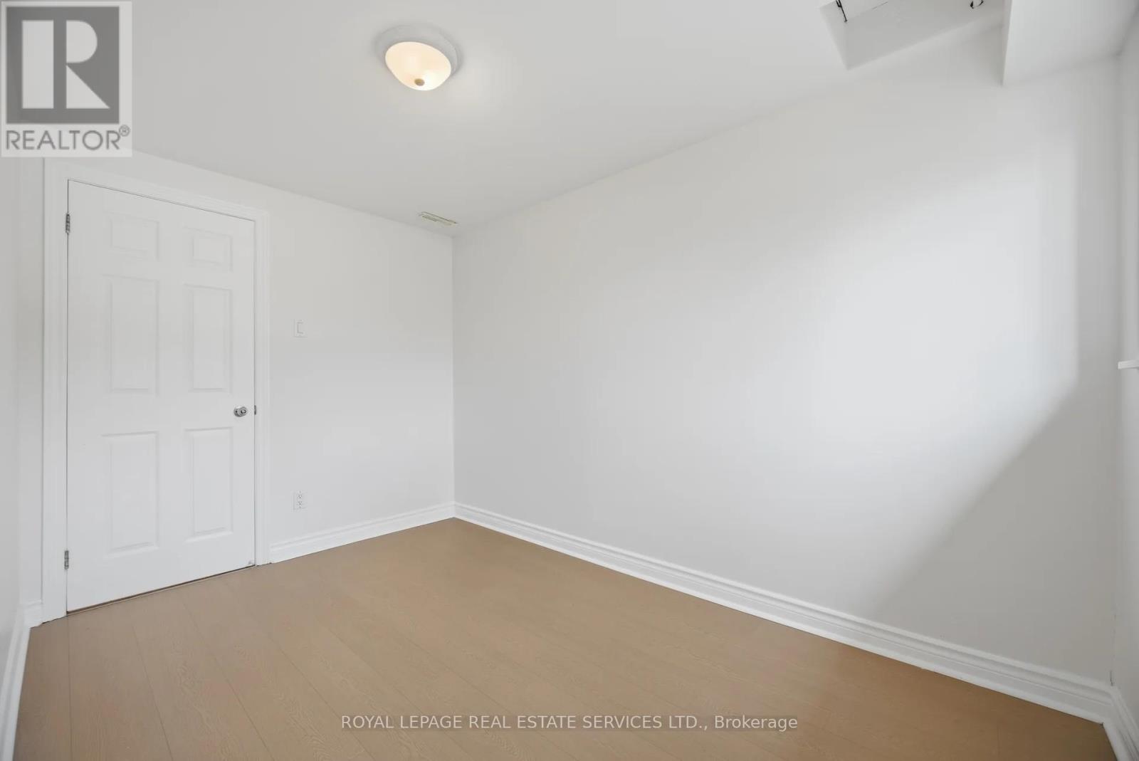 142 Osborne Crescent Nw, Oakville, Ontario  L6M 1G1 - Photo 41 - W12982136