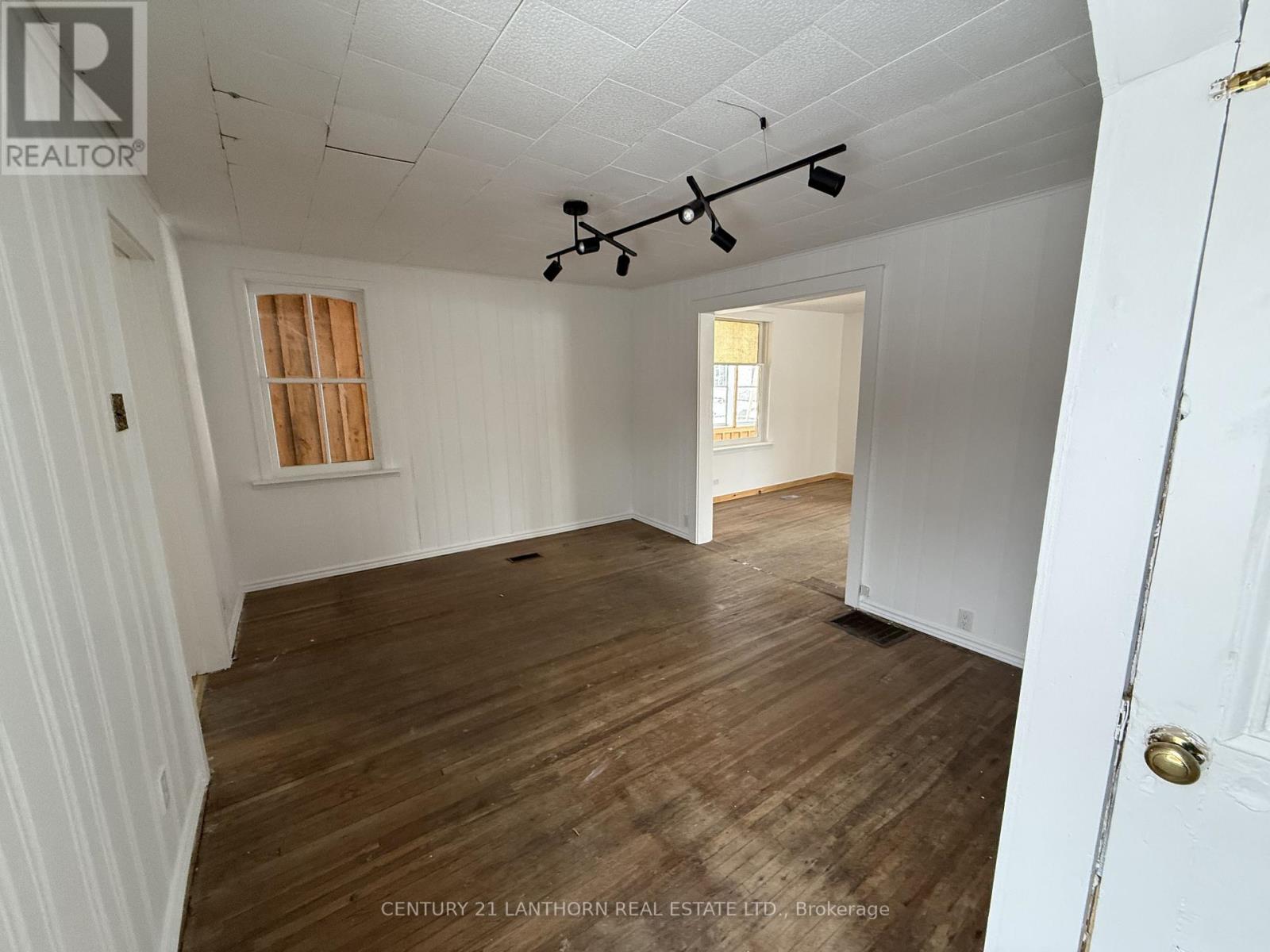 27 West Street, Prince Edward County, Ontario  K0K 3L0 - Photo 6 - X12974482