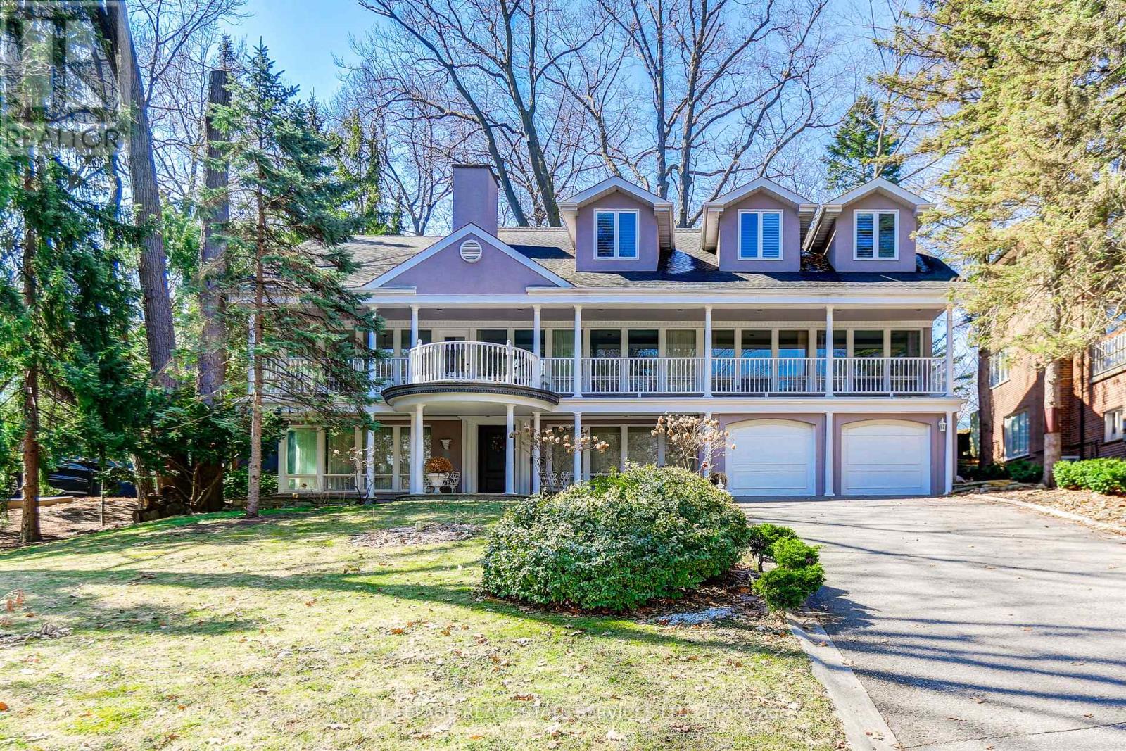 32 EDENBROOK HILL, Toronto, Ontario