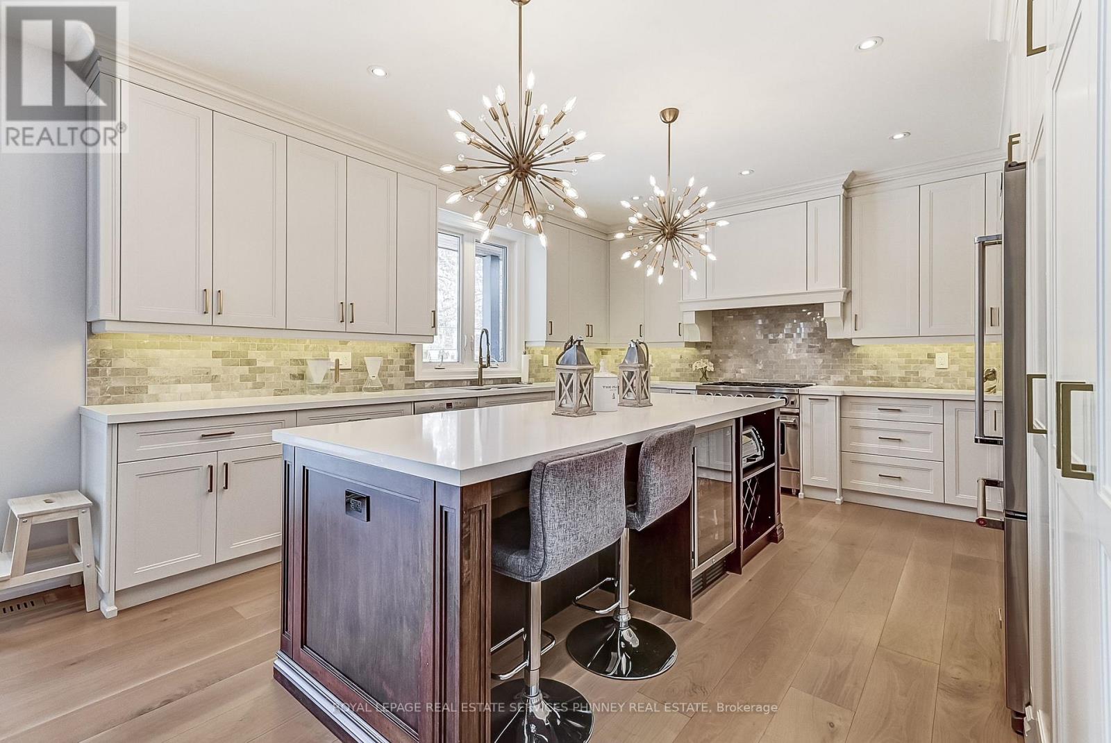 1569 Wembury Road, Mississauga, Ontario  L5J 2L8 - Photo 16 - W12984044