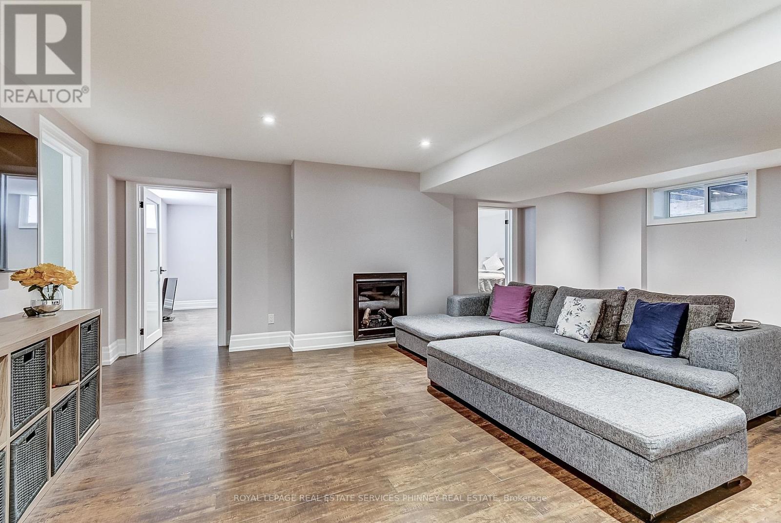 1569 Wembury Road, Mississauga, Ontario  L5J 2L8 - Photo 30 - W12984044