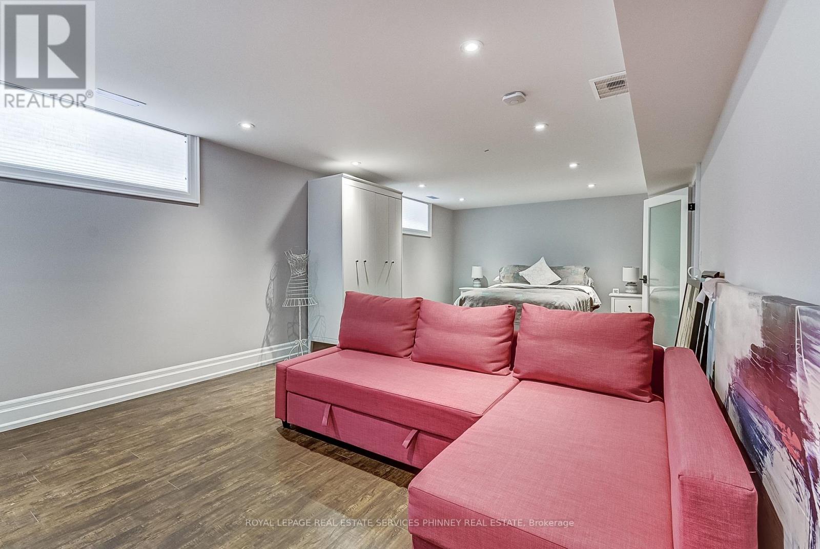 1569 Wembury Road, Mississauga, Ontario  L5J 2L8 - Photo 34 - W12984044