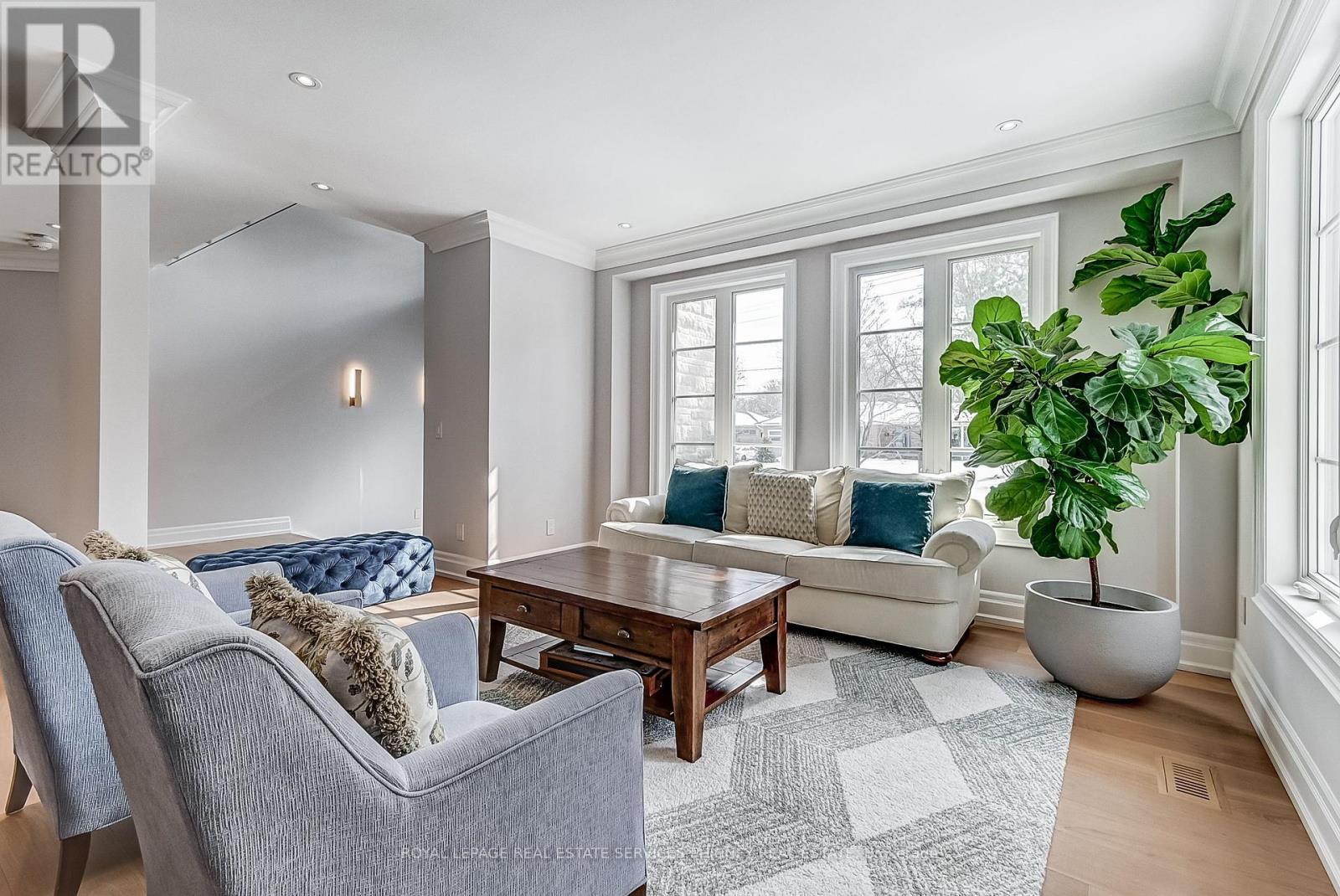 1569 Wembury Road, Mississauga, Ontario  L5J 2L8 - Photo 6 - W12984044