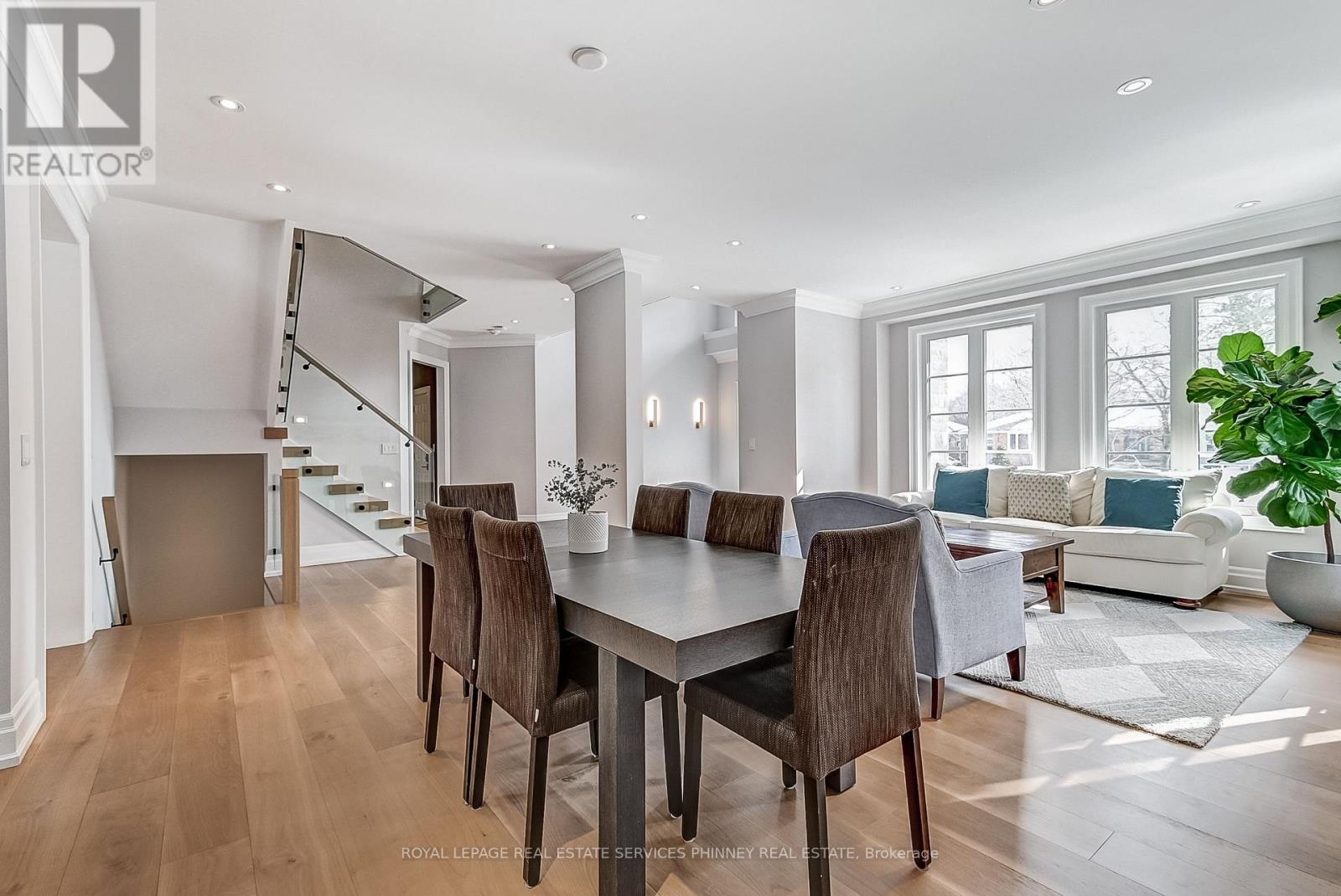 1569 Wembury Road, Mississauga, Ontario  L5J 2L8 - Photo 7 - W12984044