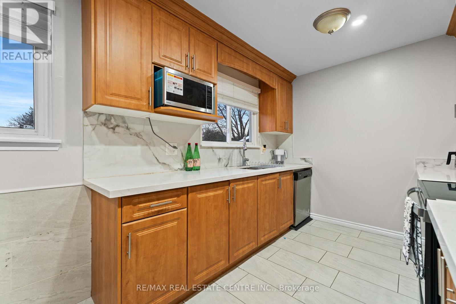 23 Jefferson Road, Brampton, Ontario  L6S 2G6 - Photo 25 - W12984070