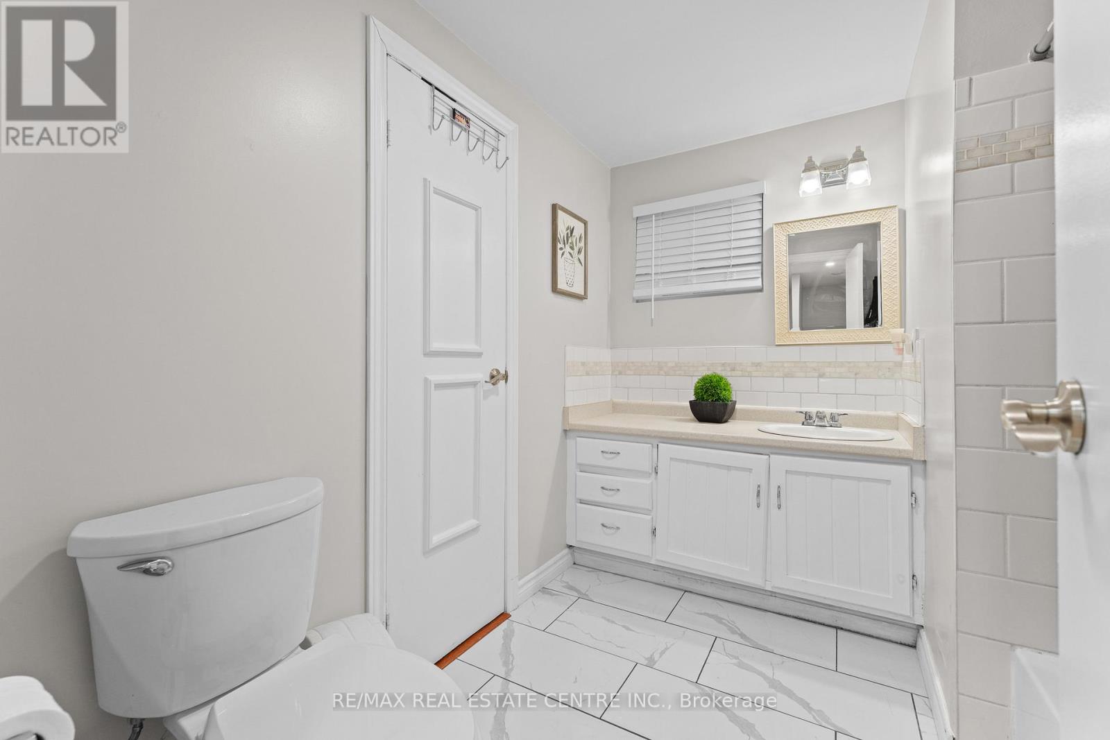 23 Jefferson Road, Brampton, Ontario  L6S 2G6 - Photo 34 - W12984070