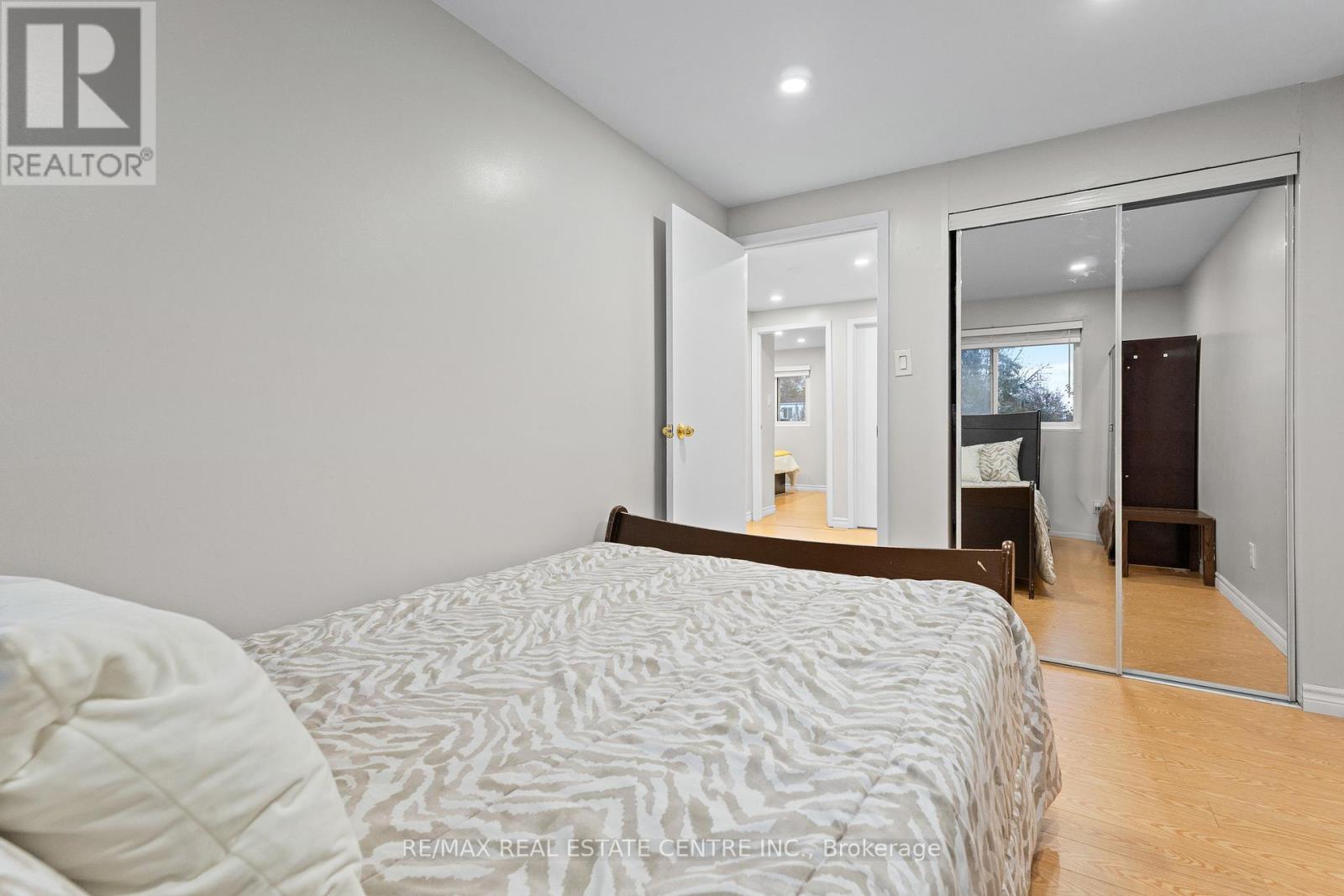 23 Jefferson Road, Brampton, Ontario  L6S 2G6 - Photo 38 - W12984070