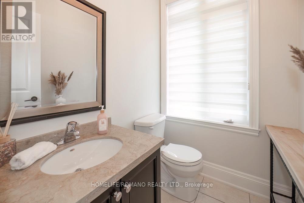 100 Falstaff Avenue, Toronto, Ontario  M6L 2E4 - Photo 4 - W12984088