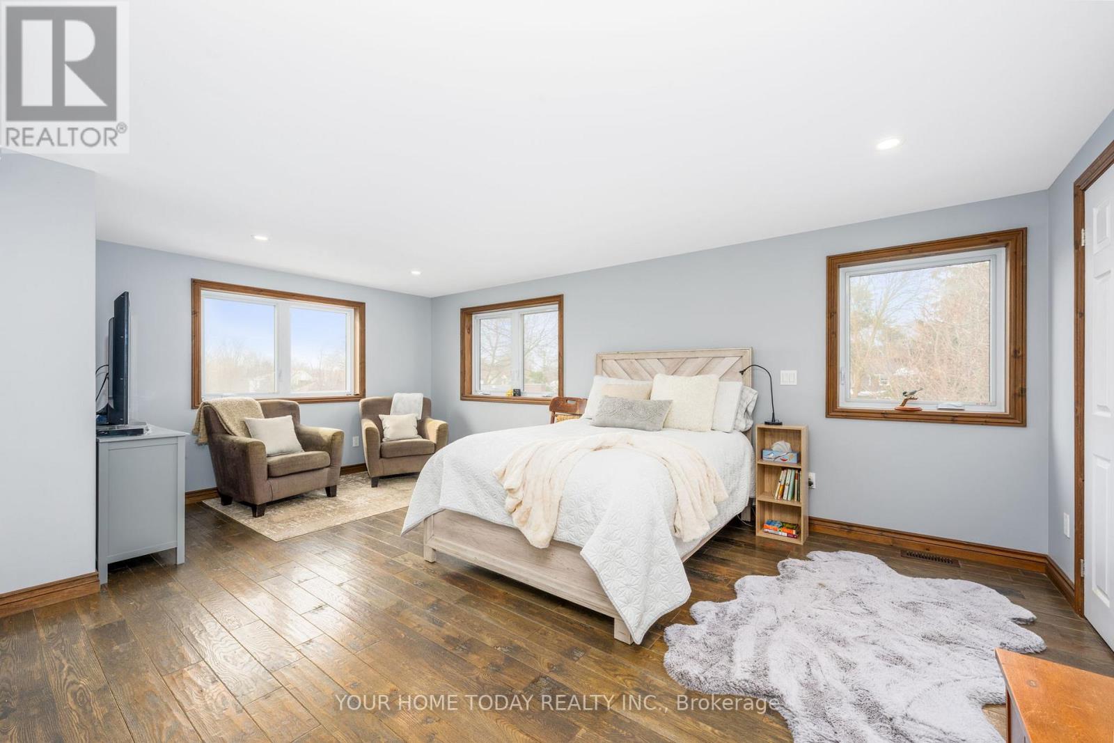 20 Elgin Street, Halton Hills (Georgetown), Ontario  L7G 3M3 - Photo 17 - W12984100