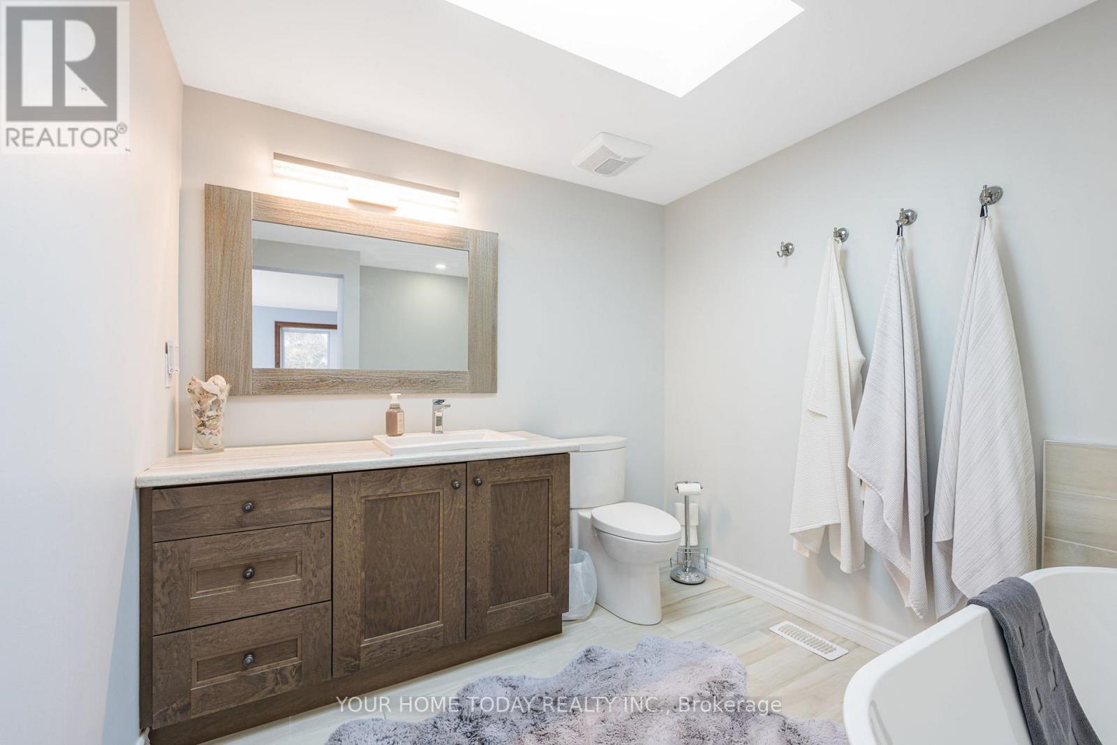 20 Elgin Street, Halton Hills (Georgetown), Ontario  L7G 3M3 - Photo 20 - W12984100