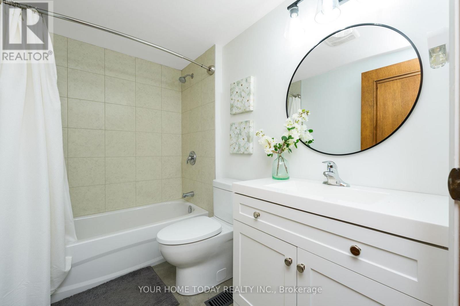 20 Elgin Street, Halton Hills (Georgetown), Ontario  L7G 3M3 - Photo 25 - W12984100