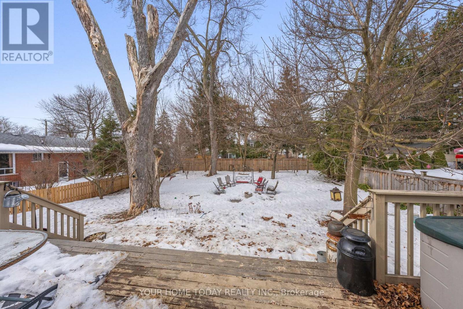 20 Elgin Street, Halton Hills (Georgetown), Ontario  L7G 3M3 - Photo 39 - W12984100