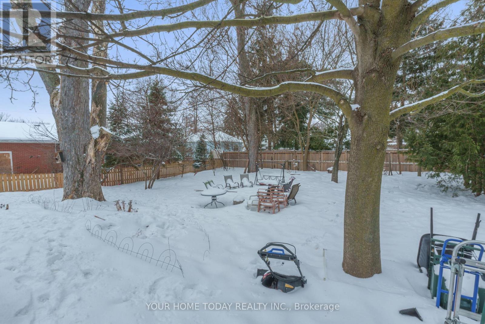 20 Elgin Street, Halton Hills (Georgetown), Ontario  L7G 3M3 - Photo 40 - W12984100
