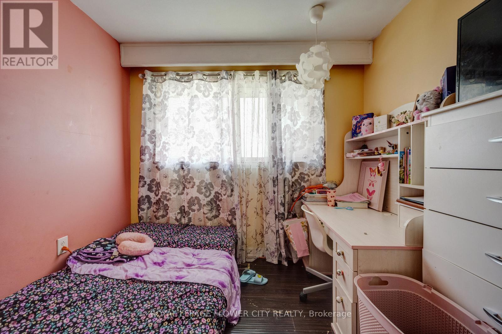 20 N Alarton Street, Mississauga, Ontario  L4T 1J8 - Photo 22 - W12984110