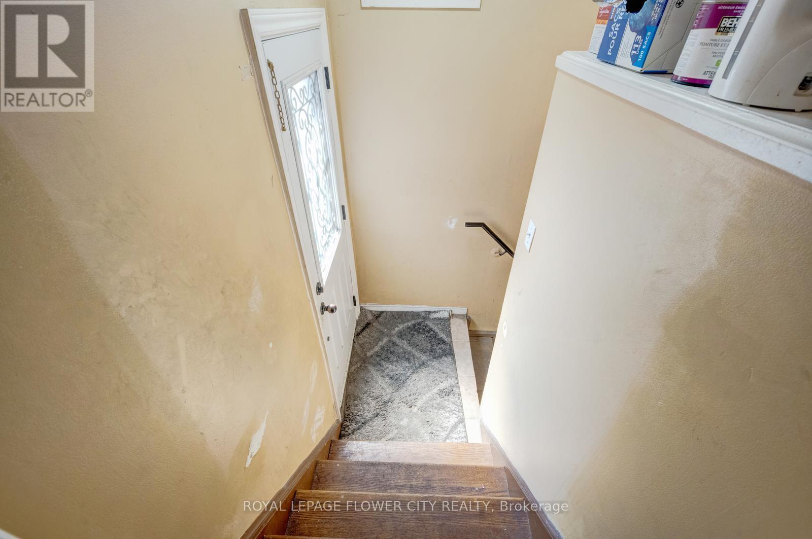 20 N Alarton Street, Mississauga, Ontario  L4T 1J8 - Photo 25 - W12984110