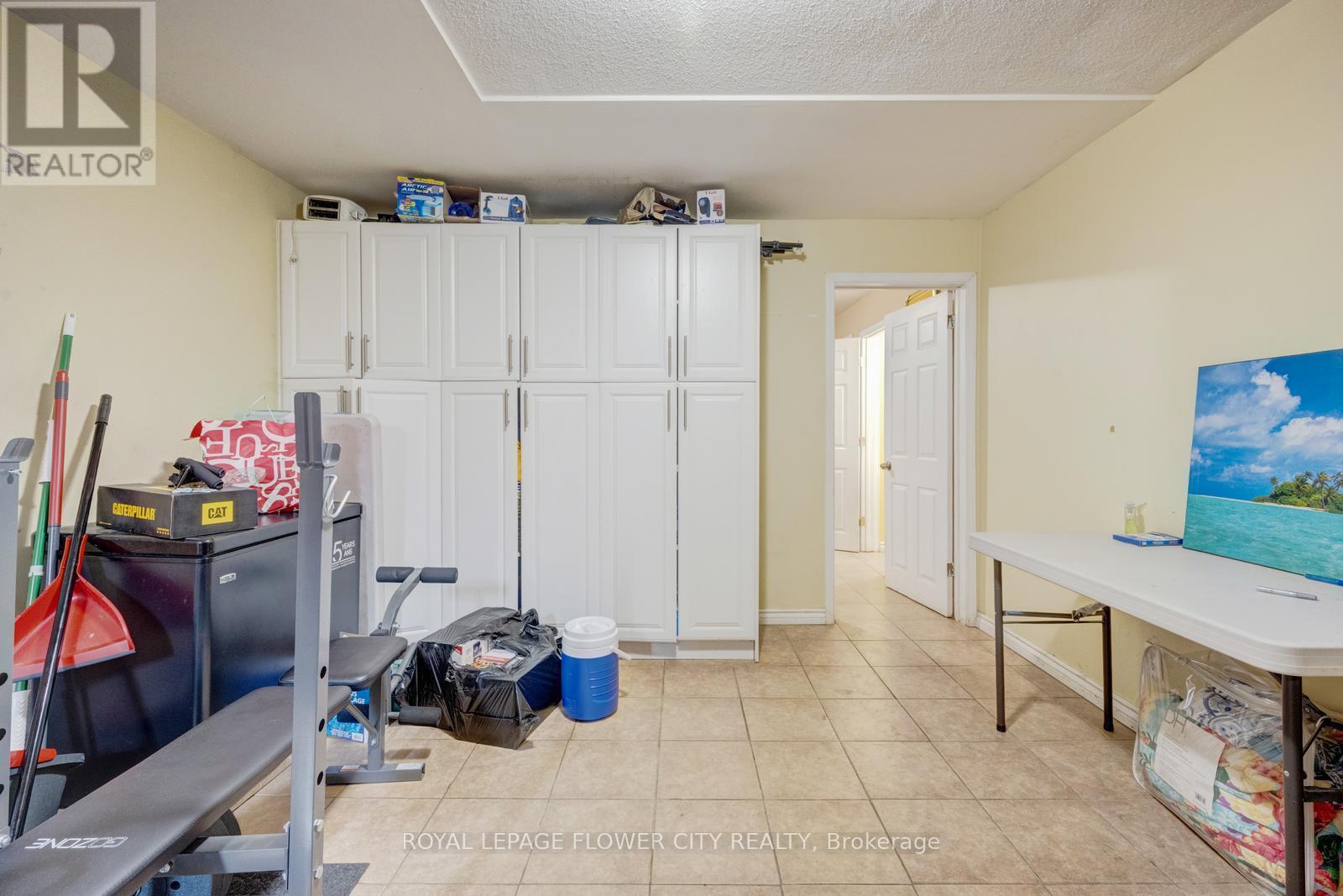 20 N Alarton Street, Mississauga, Ontario  L4T 1J8 - Photo 28 - W12984110