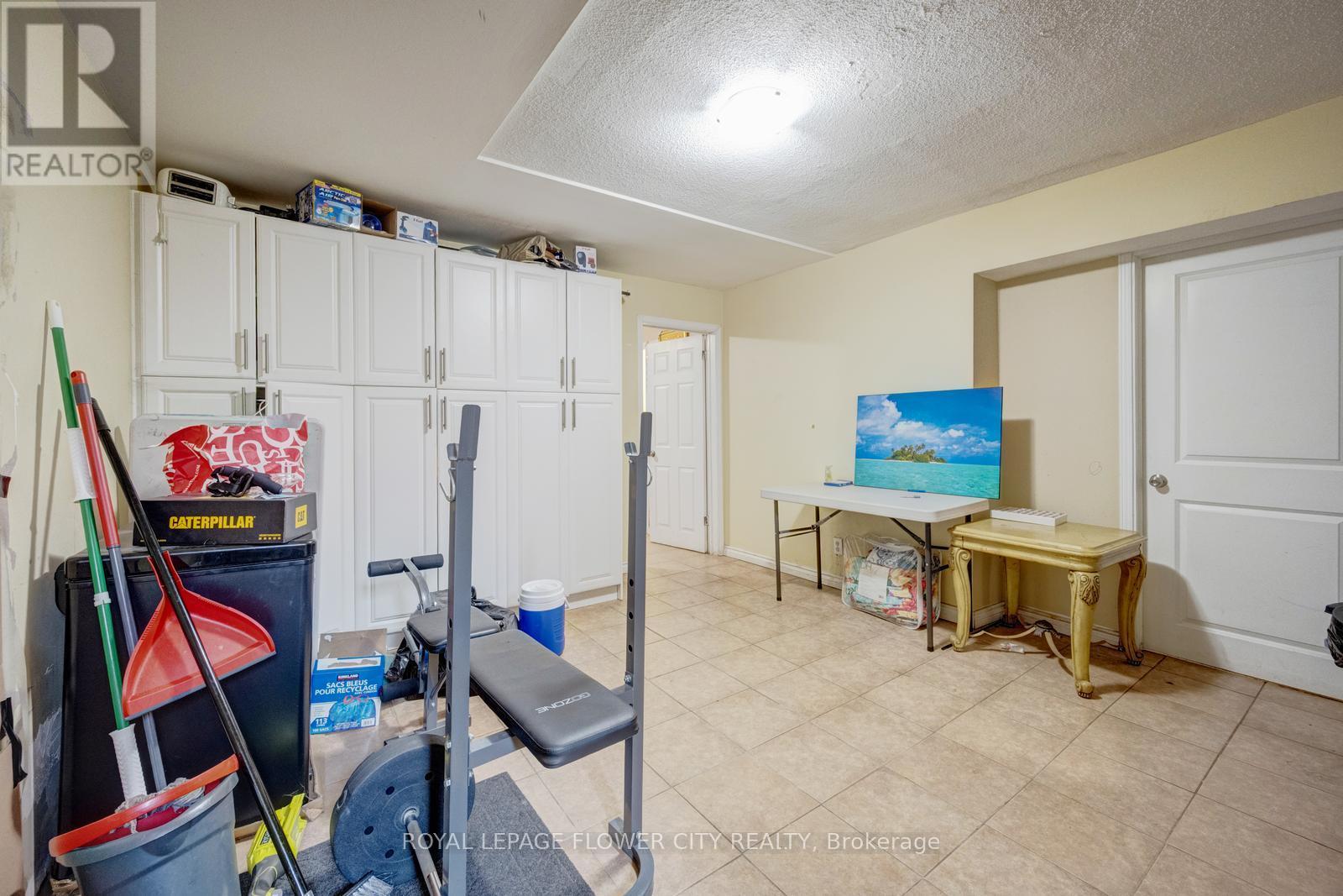 20 N Alarton Street, Mississauga, Ontario  L4T 1J8 - Photo 29 - W12984110