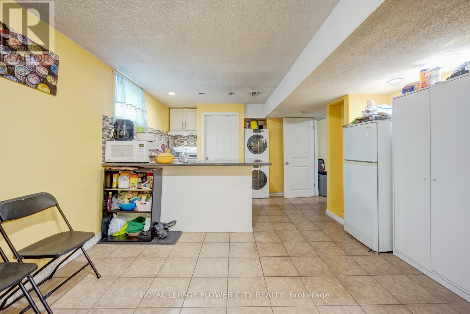 20 N Alarton Street, Mississauga, Ontario  L4T 1J8 - Photo 30 - W12984110