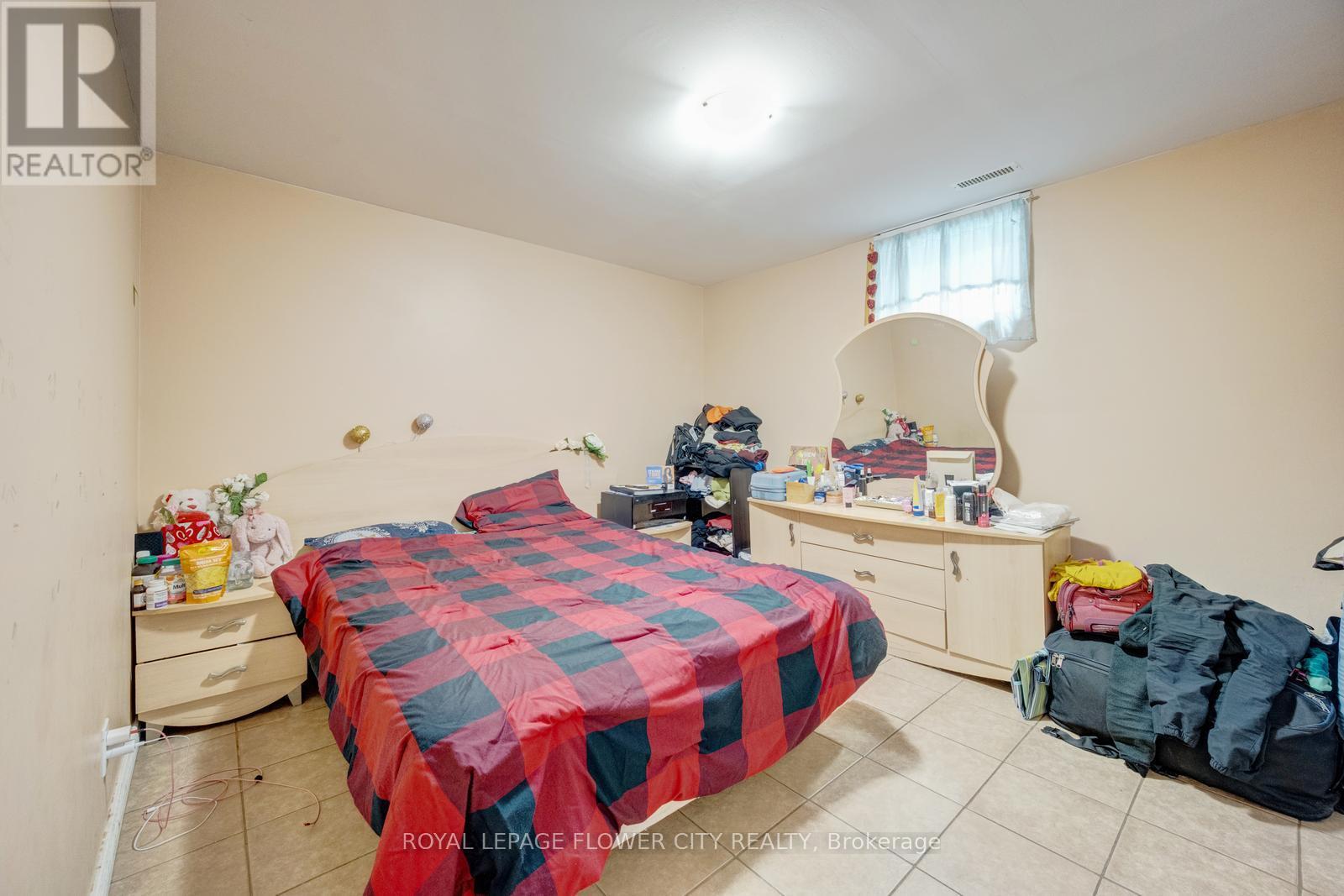 20 N Alarton Street, Mississauga, Ontario  L4T 1J8 - Photo 38 - W12984110