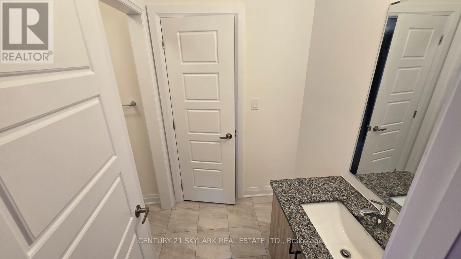 16 Kings Hill Drive, Brampton (Northwest Brampton), Ontario  L7A 0B8 - Photo 14 - W12984128