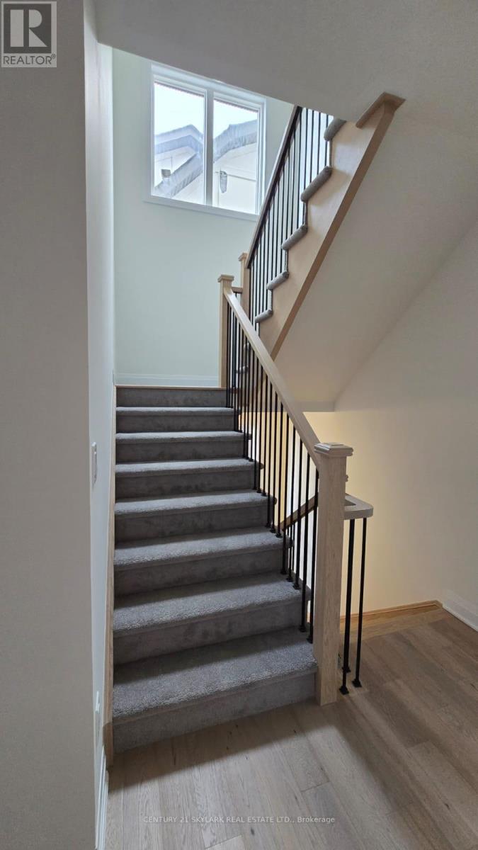 16 Kings Hill Drive, Brampton (Northwest Brampton), Ontario  L7A 0B8 - Photo 17 - W12984128