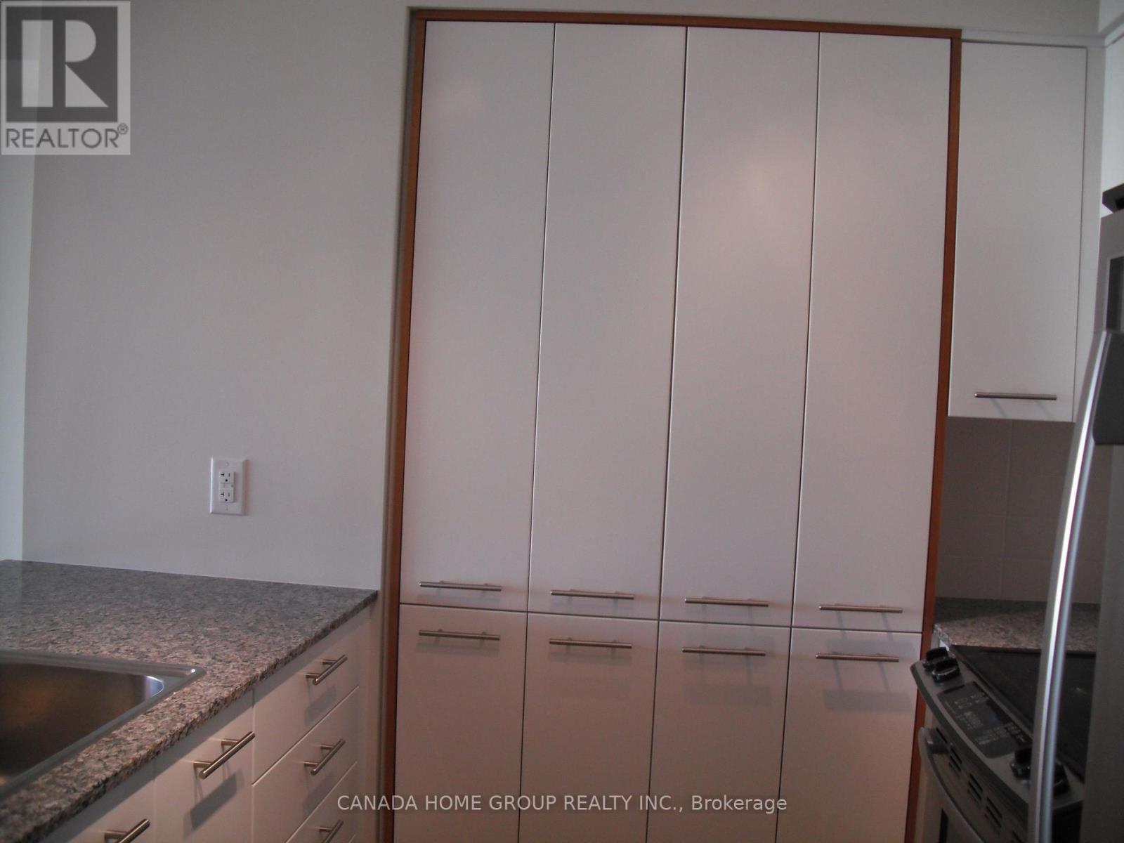 708 - 1 Valhalla Inn Road, Toronto (Islington-City Centre West), Ontario  M9B 1S9 - Photo 18 - W12984130