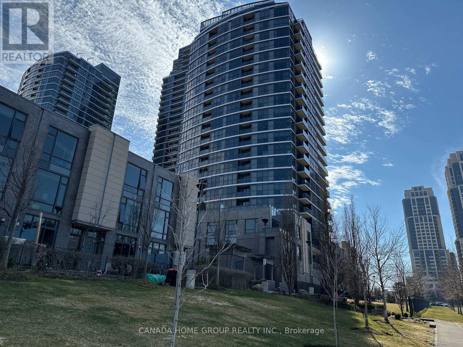 708 - 1 Valhalla Inn Road, Toronto (Islington-City Centre West), Ontario  M9B 1S9 - Photo 2 - W12984130