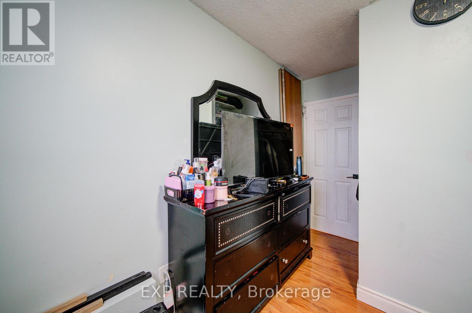 402 - 50 Lotherton Pathway, Toronto, Ontario  M6B 2G8 - Photo 24 - W12984134