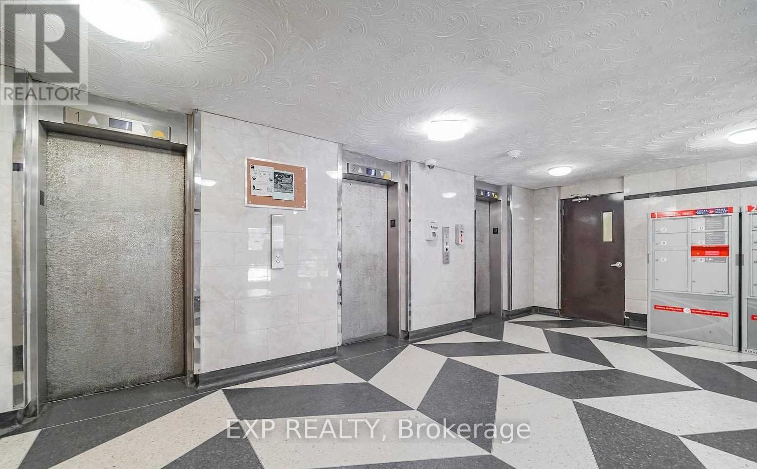 402 - 50 Lotherton Pathway, Toronto, Ontario  M6B 2G8 - Photo 30 - W12984134