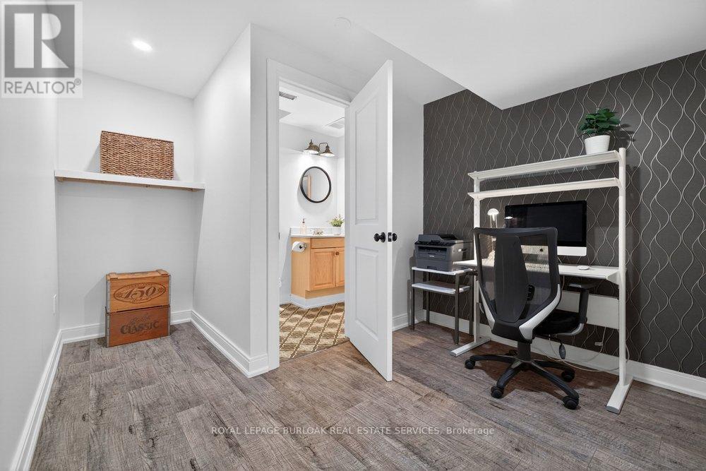 4006 Jarvis Crescent, Burlington, Ontario  L7M 4K1 - Photo 35 - W12984146