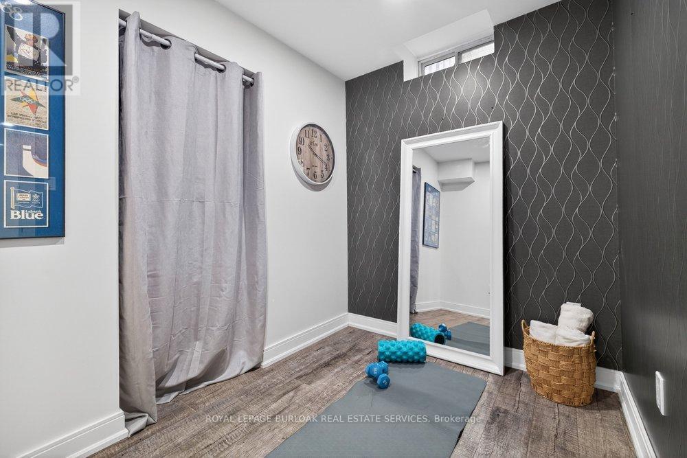 4006 Jarvis Crescent, Burlington, Ontario  L7M 4K1 - Photo 37 - W12984146