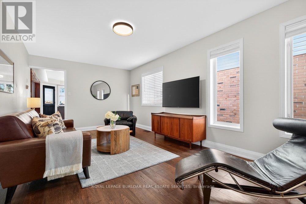 4006 Jarvis Crescent, Burlington, Ontario  L7M 4K1 - Photo 6 - W12984146