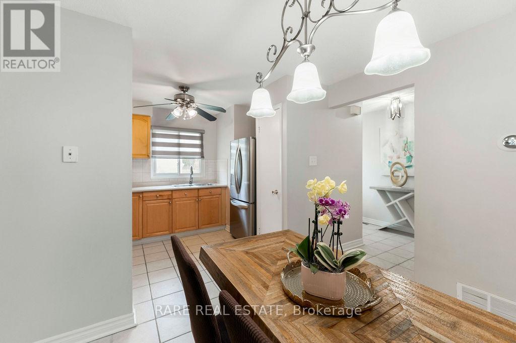 21 - 2006 Martin Grove Road, Toronto, Ontario  M9V 4A3 - Photo 19 - W12984168