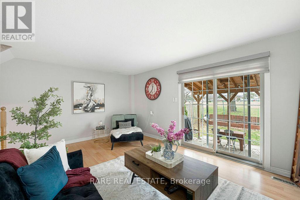 21 - 2006 Martin Grove Road, Toronto, Ontario  M9V 4A3 - Photo 3 - W12984168