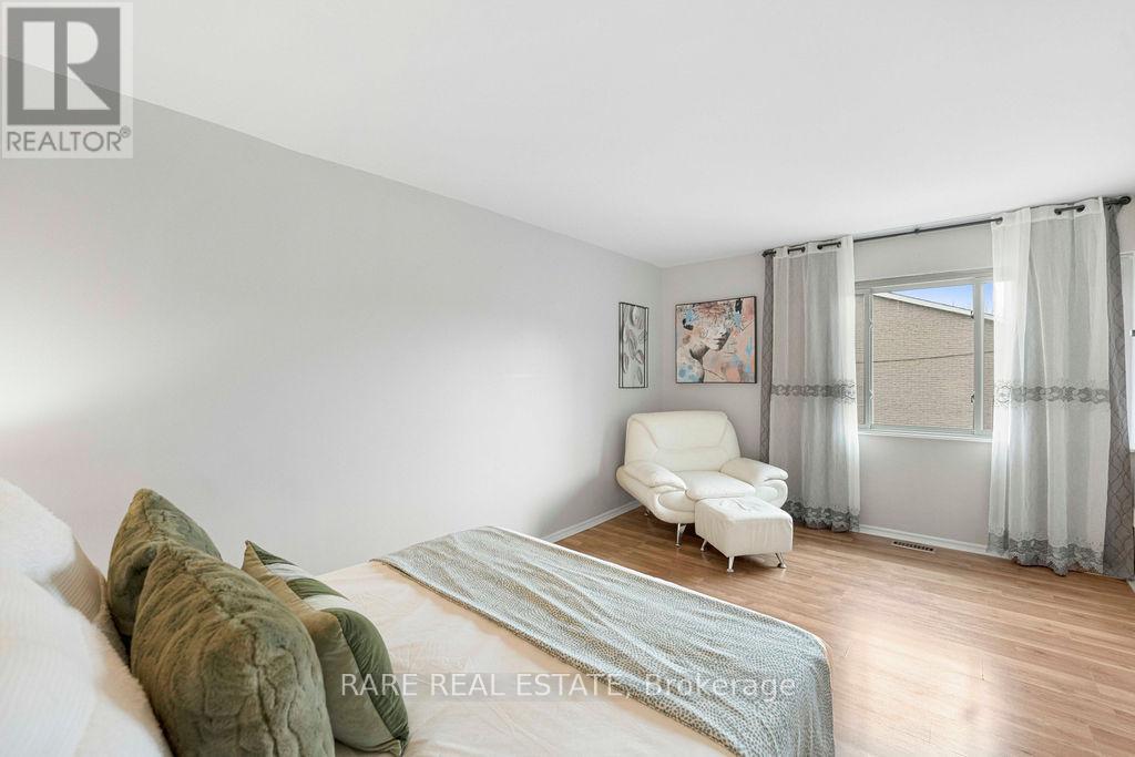 21 - 2006 Martin Grove Road, Toronto, Ontario  M9V 4A3 - Photo 34 - W12984168