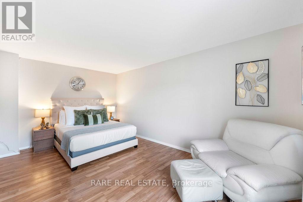 21 - 2006 Martin Grove Road, Toronto, Ontario  M9V 4A3 - Photo 5 - W12984168