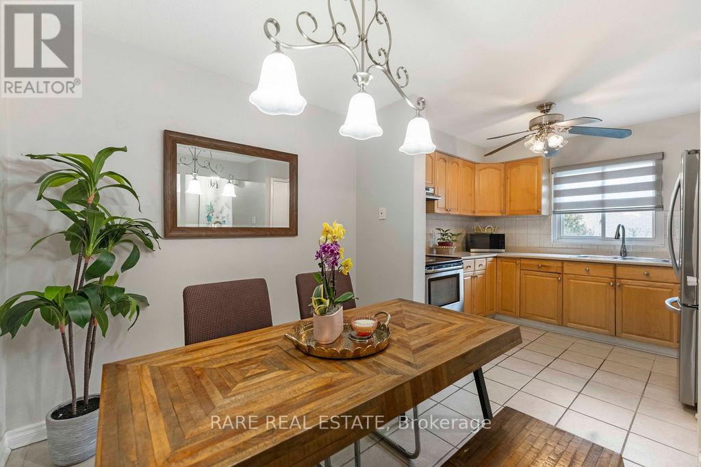 21 - 2006 Martin Grove Road, Toronto, Ontario  M9V 4A3 - Photo 8 - W12984168