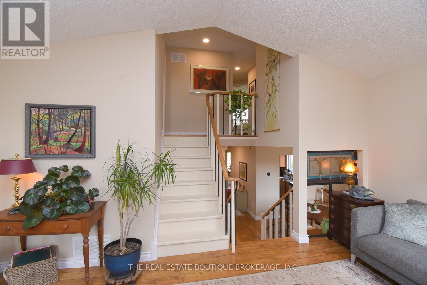 3200 Greenbough Crescent, Burlington, Ontario  L7M 3B1 - Photo 24 - W12984190