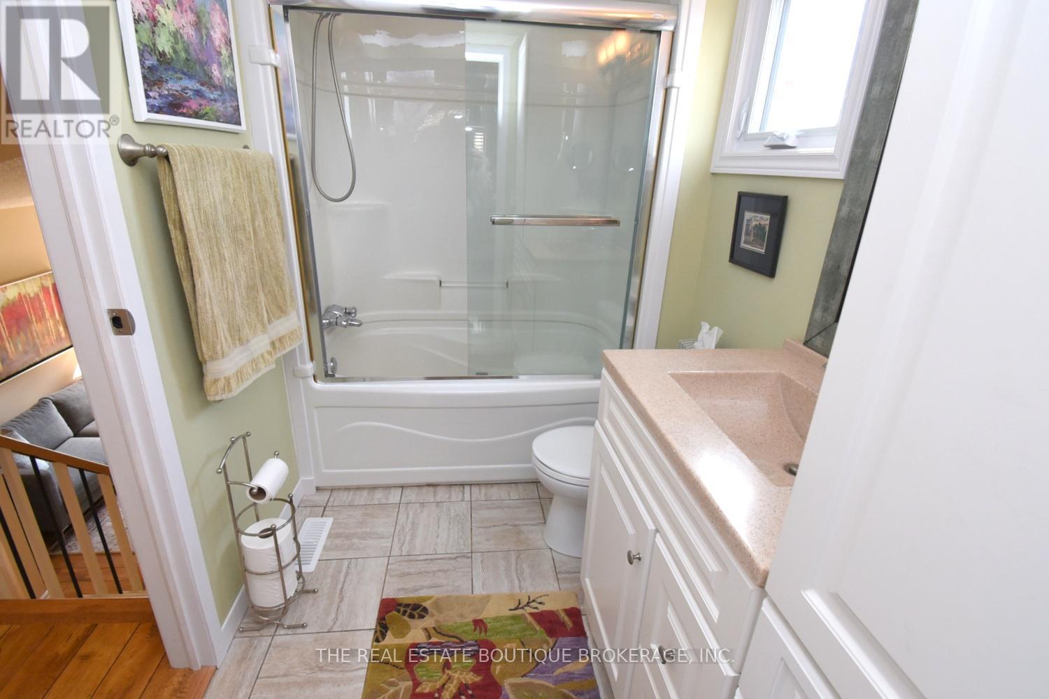 3200 Greenbough Crescent, Burlington, Ontario  L7M 3B1 - Photo 31 - W12984190