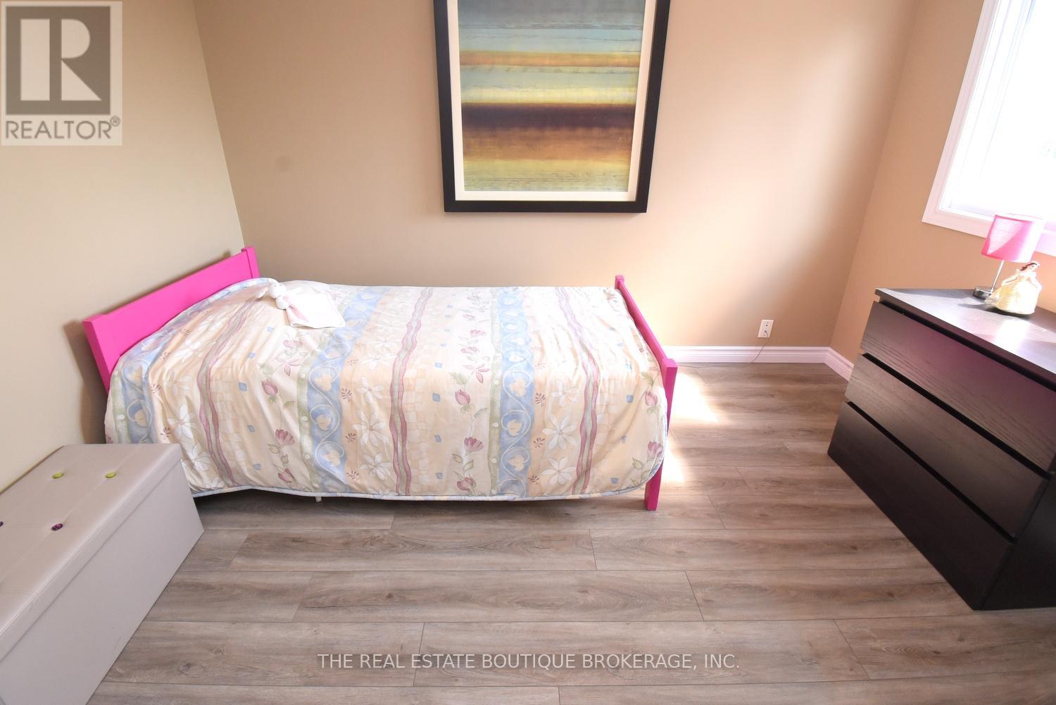 3200 Greenbough Crescent, Burlington, Ontario  L7M 3B1 - Photo 35 - W12984190