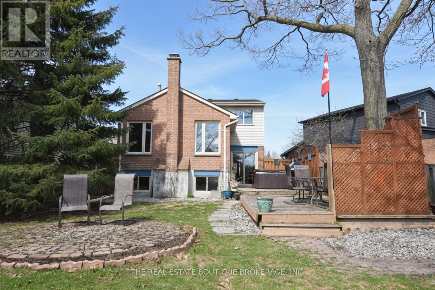 3200 Greenbough Crescent, Burlington, Ontario  L7M 3B1 - Photo 47 - W12984190