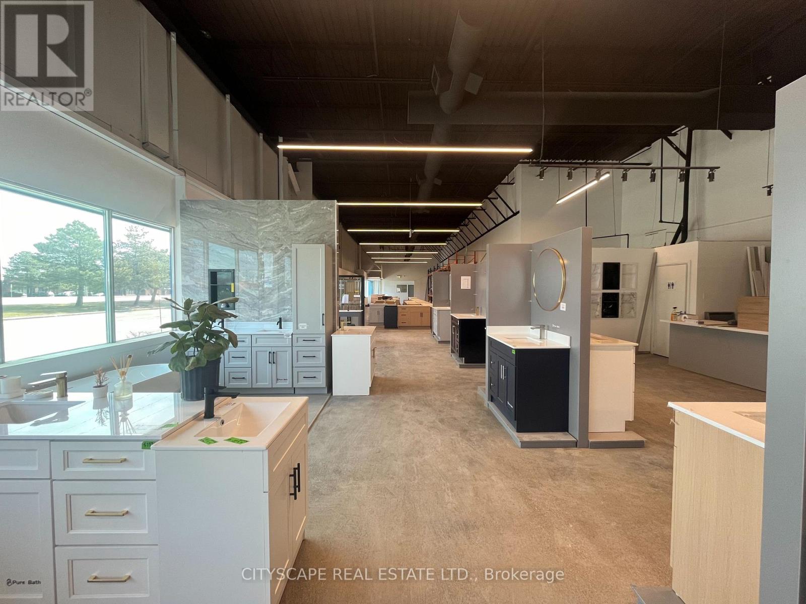 4 & 4a, Opt A - 6150 Dixie Road, Mississauga, Ontario  L5T 2E2 - Photo 2 - W12984204