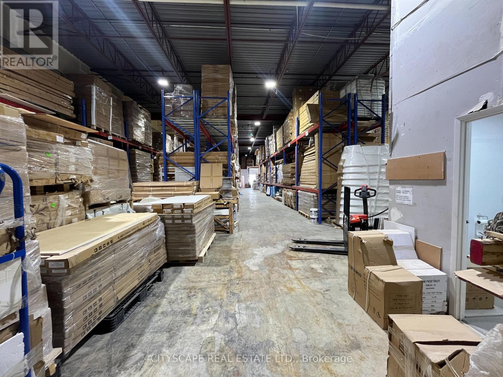 4 & 4a, Opt B - 6150 Dixie Road, Mississauga, Ontario  L5T 2E2 - Photo 3 - W12984208