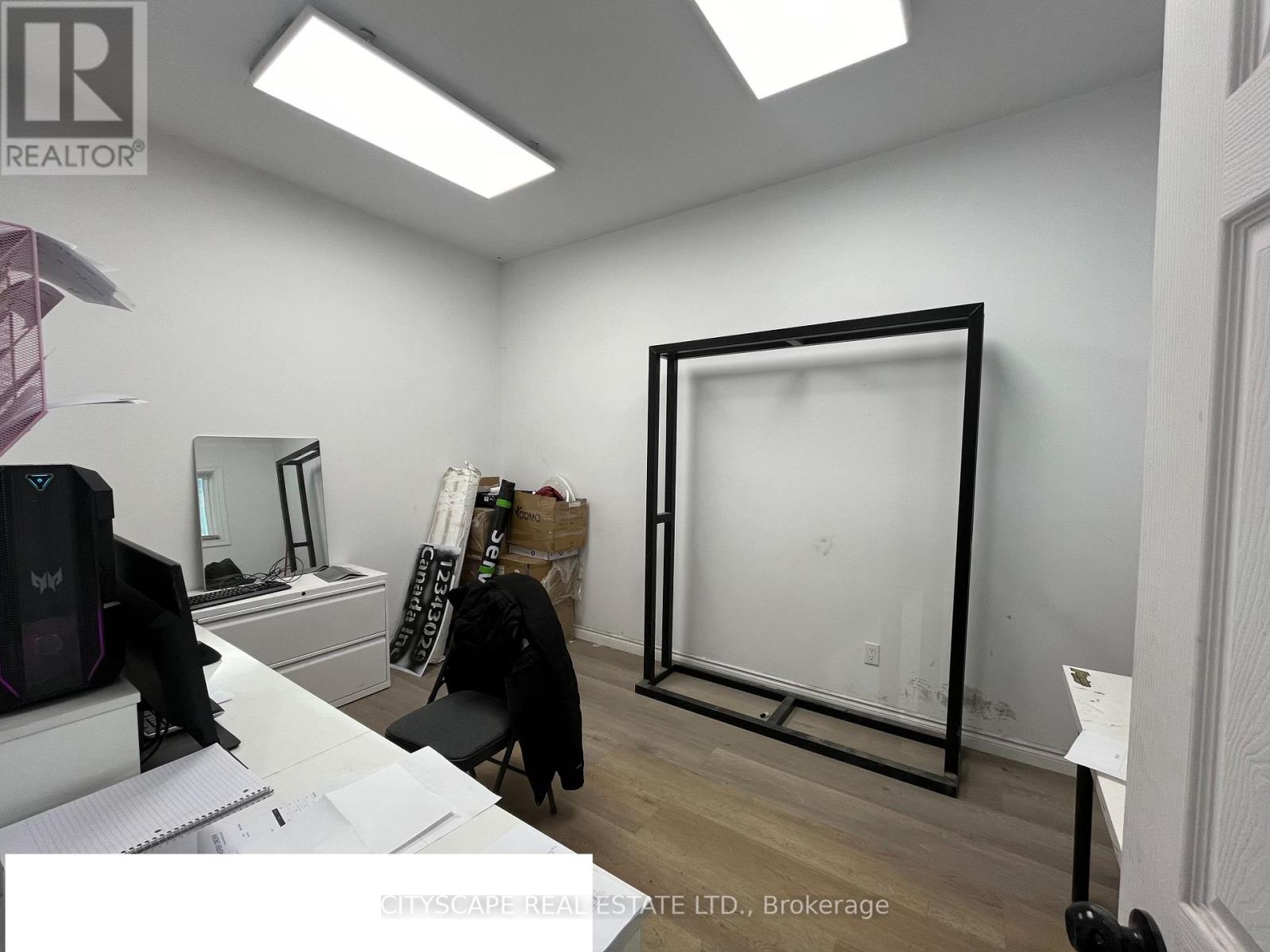 4 & 4a, Opt B - 6150 Dixie Road, Mississauga, Ontario  L5T 2E2 - Photo 6 - W12984208