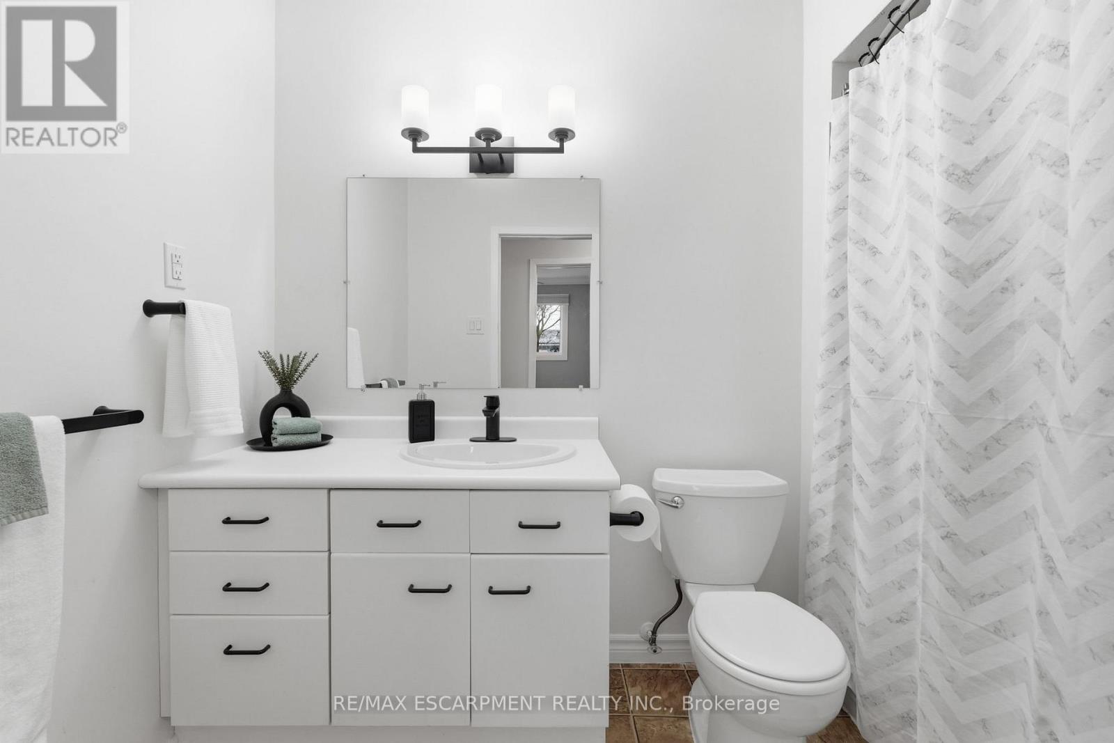 4487 Bennett Road, Burlington, Ontario  L7L 1Y5 - Photo 21 - W12984216