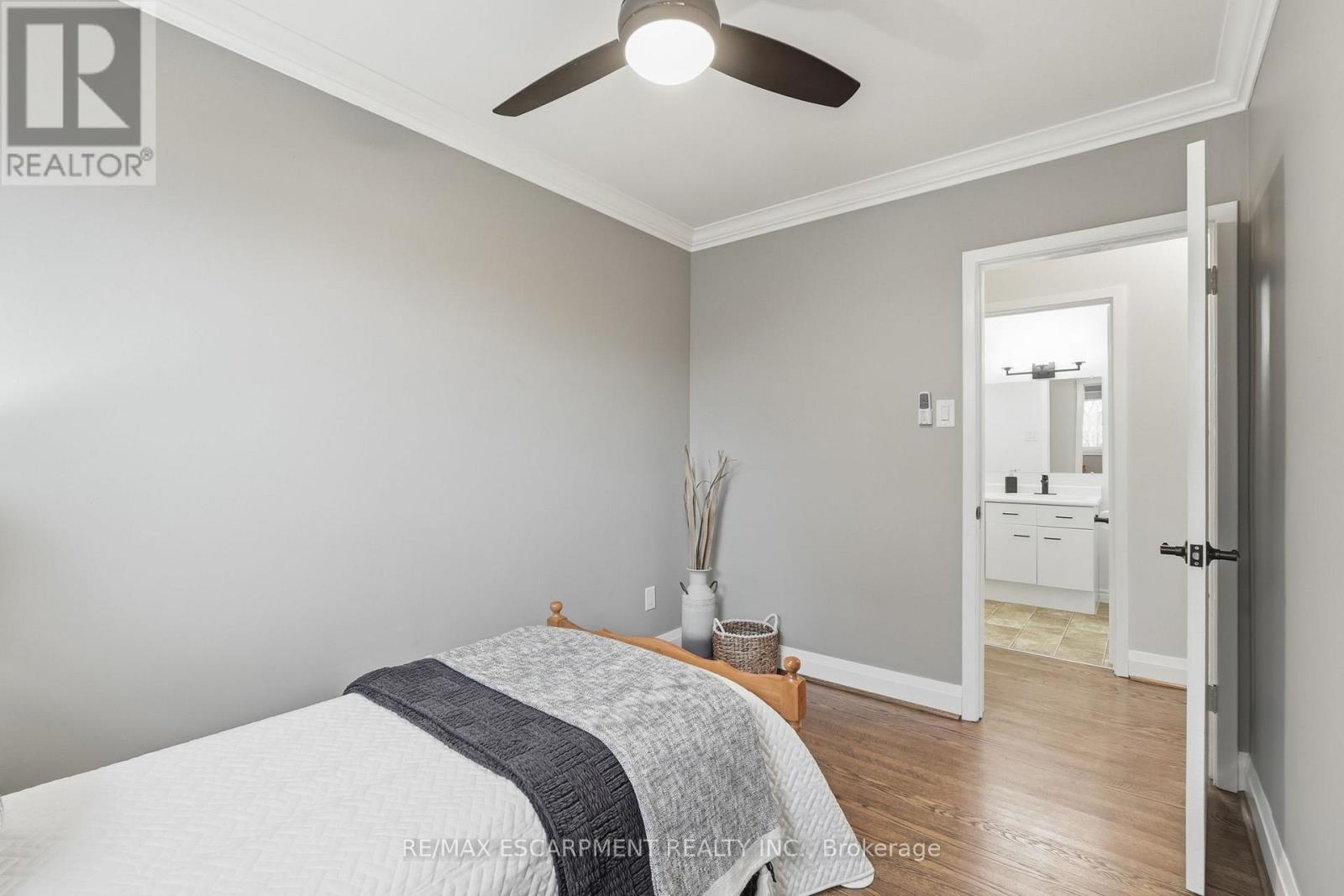 4487 Bennett Road, Burlington, Ontario  L7L 1Y5 - Photo 26 - W12984216