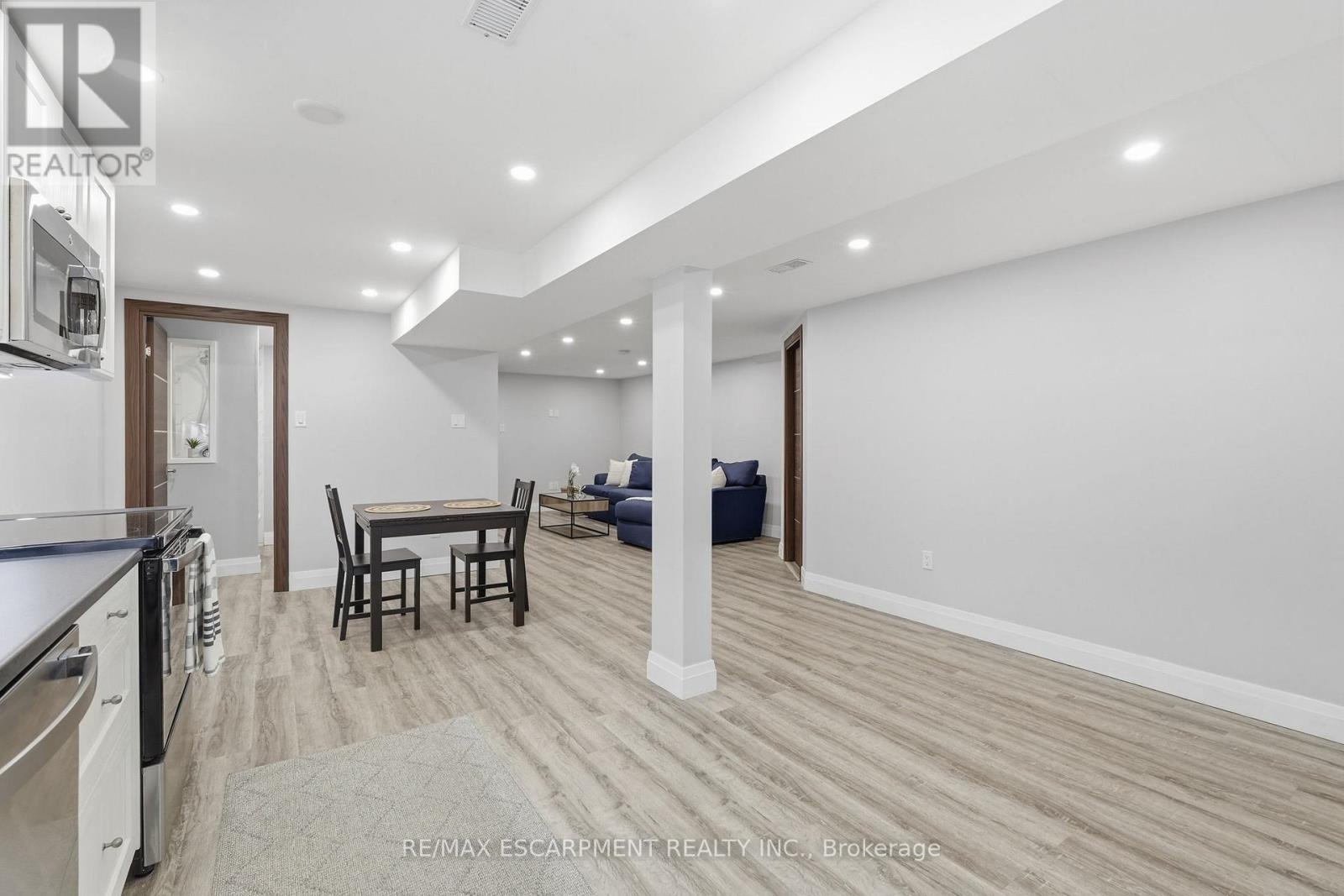 4487 Bennett Road, Burlington, Ontario  L7L 1Y5 - Photo 36 - W12984216