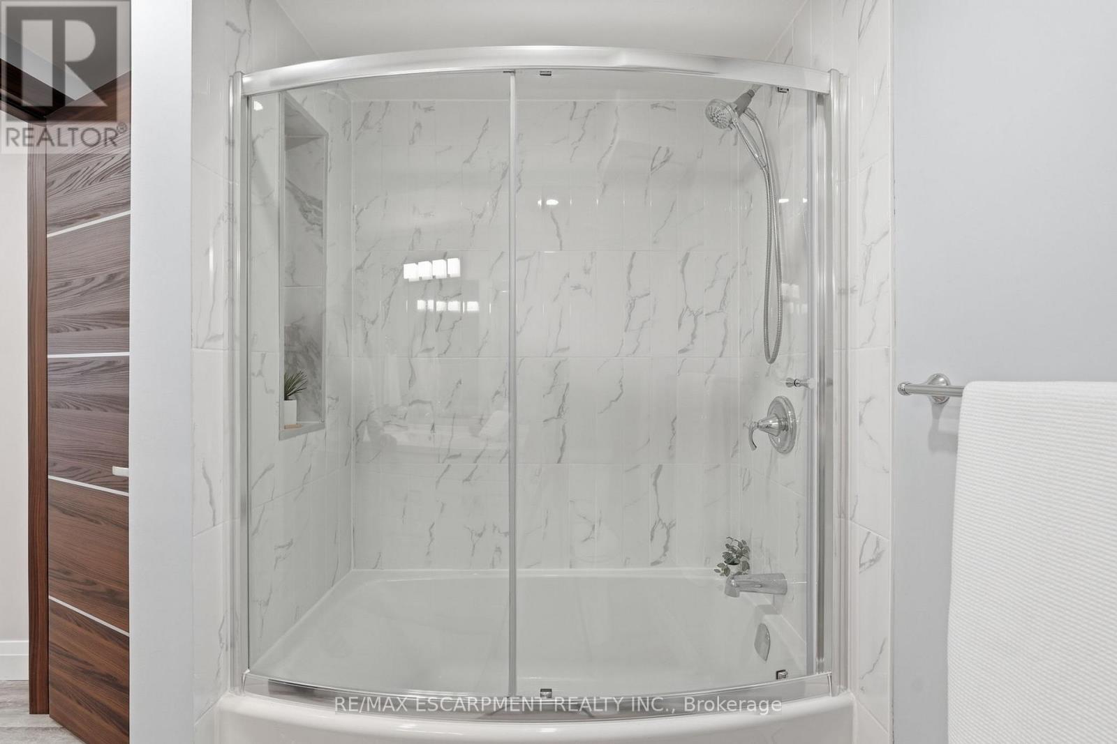 4487 Bennett Road, Burlington, Ontario  L7L 1Y5 - Photo 38 - W12984216