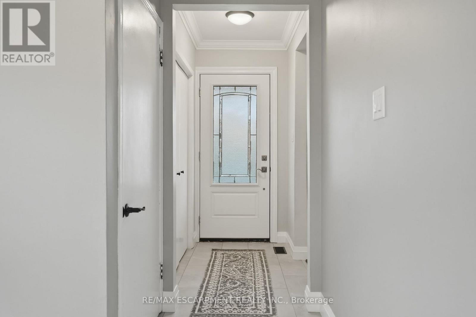 4487 Bennett Road, Burlington, Ontario  L7L 1Y5 - Photo 4 - W12984216