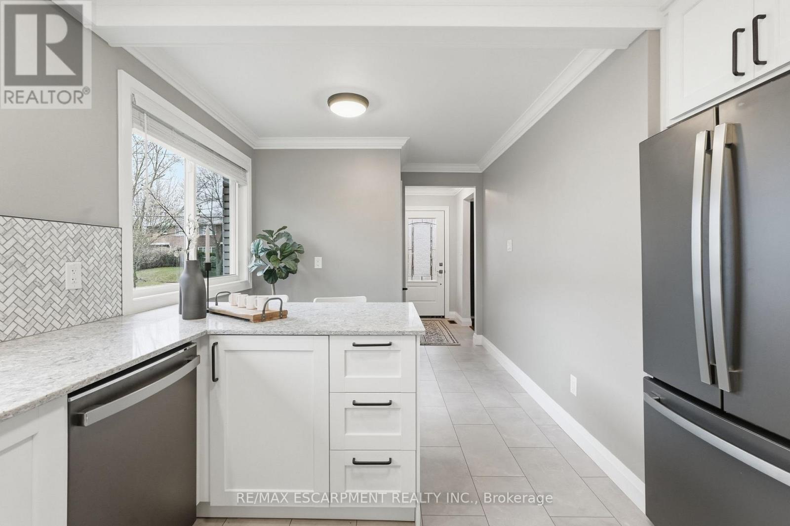 4487 Bennett Road, Burlington, Ontario  L7L 1Y5 - Photo 6 - W12984216